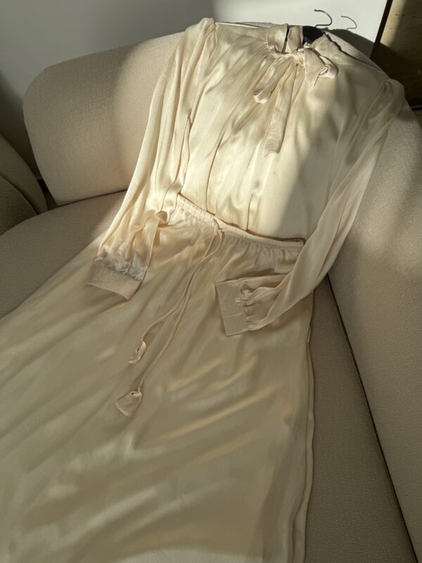 Ensemble Creamy Flow – Image 2