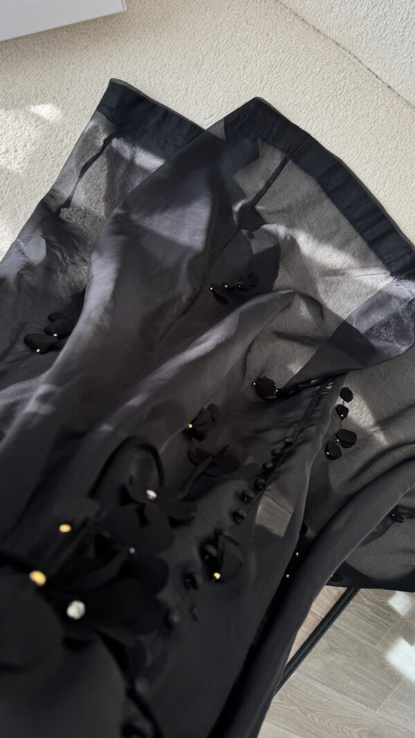 Robe Noire Romance – Image 4