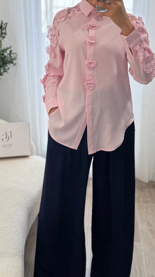 Chemise Dentelle Printanière