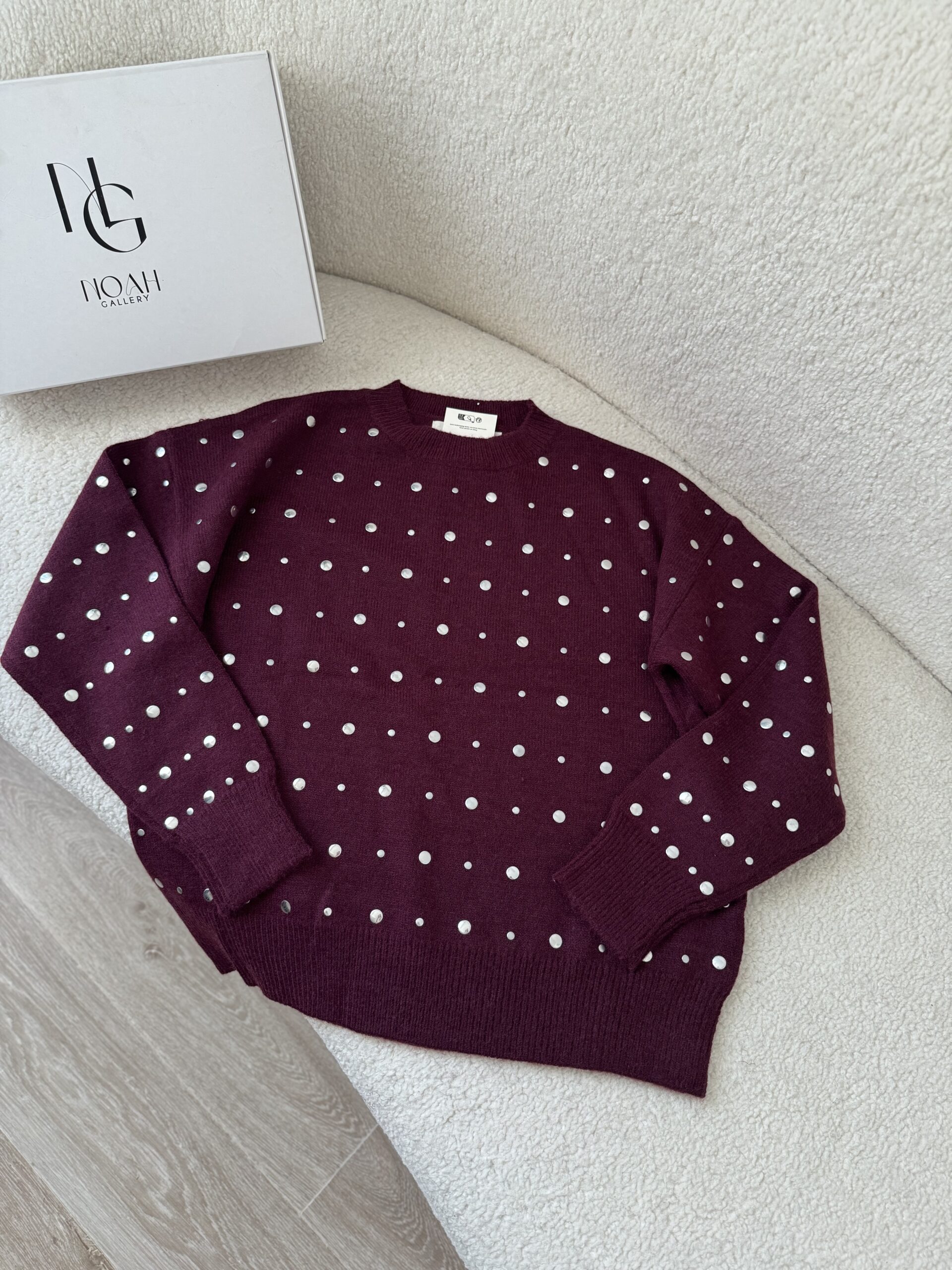 Pull Bordeaux Clouté