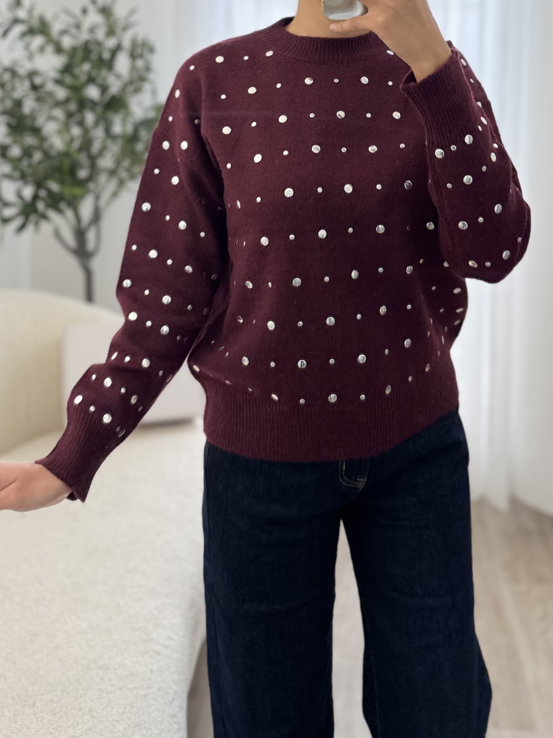 Pull Bordeaux Clouté – Image 8