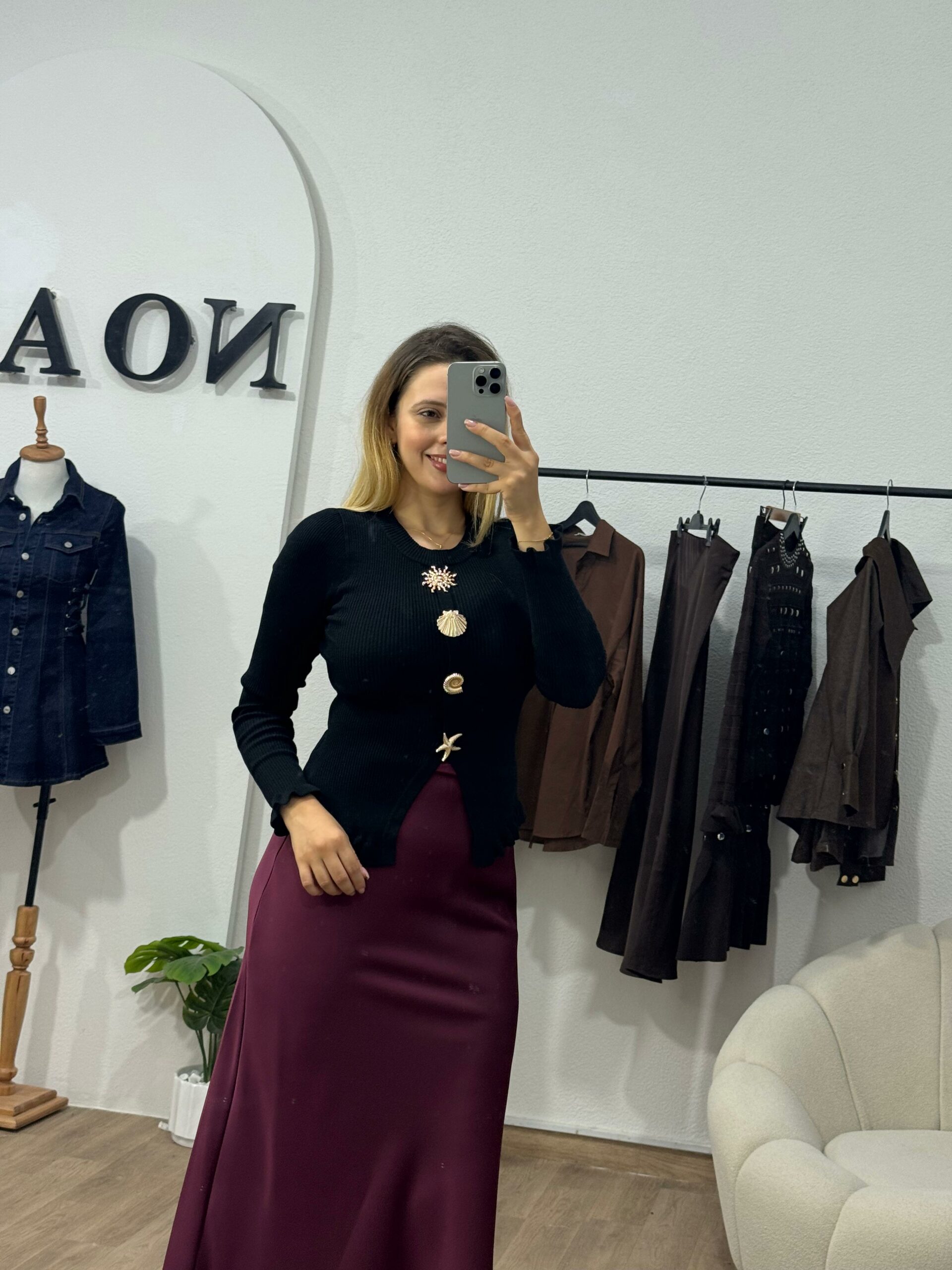 Pull Étoile Doré – Image 3