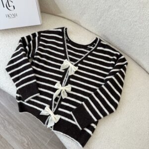 Pull Papillons Élégant