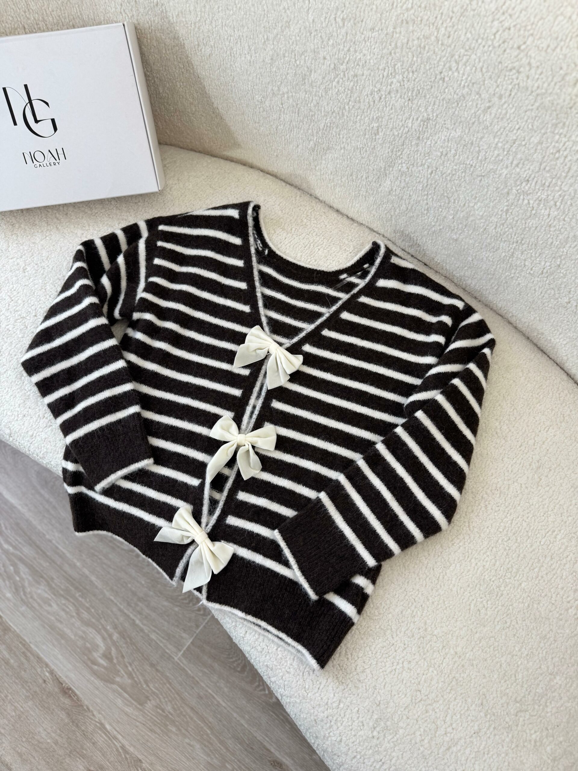 Pull Papillons Élégant