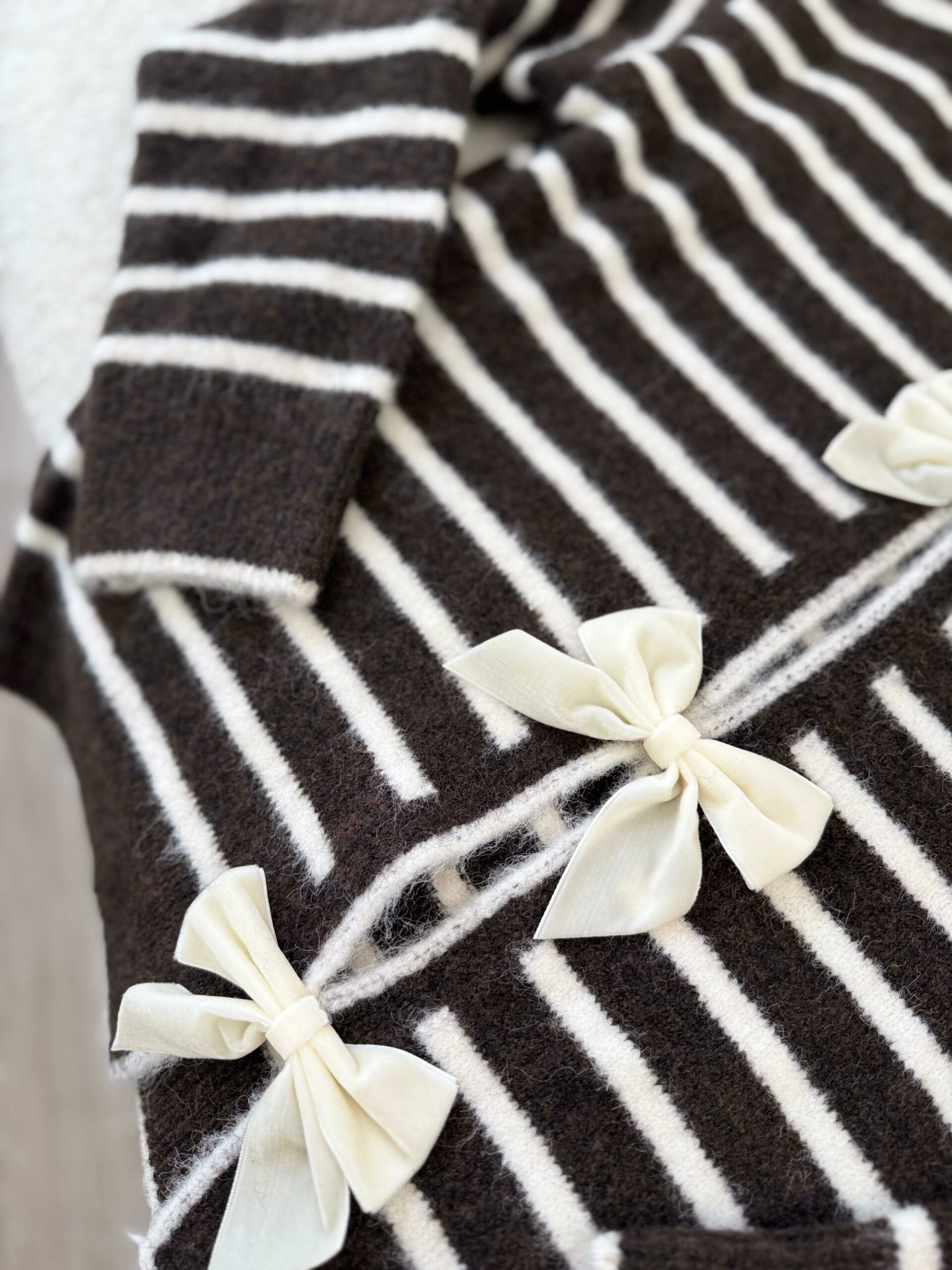 Pull Papillons Élégant – Image 6