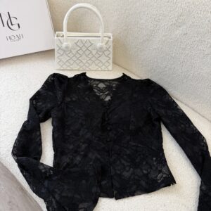 Top Dentelle Noir Élégant