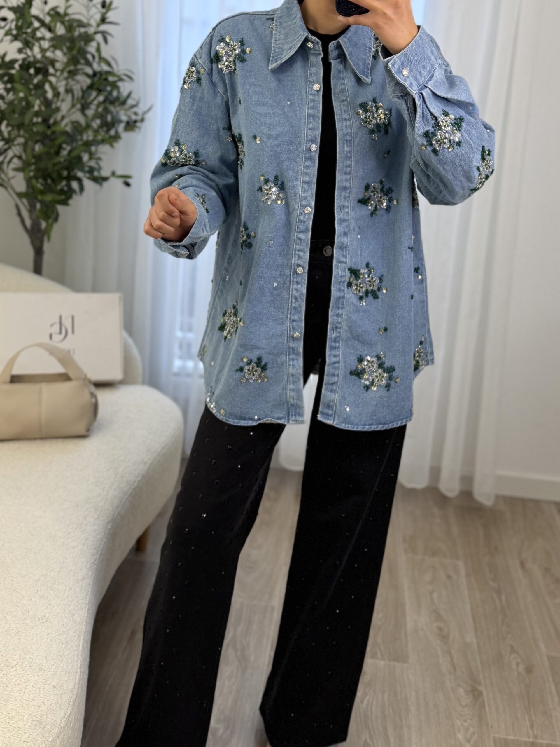 Surchemise Denim Élégance