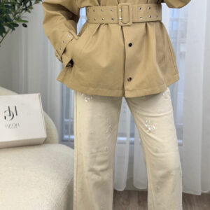 Trench court ceinturé à cape