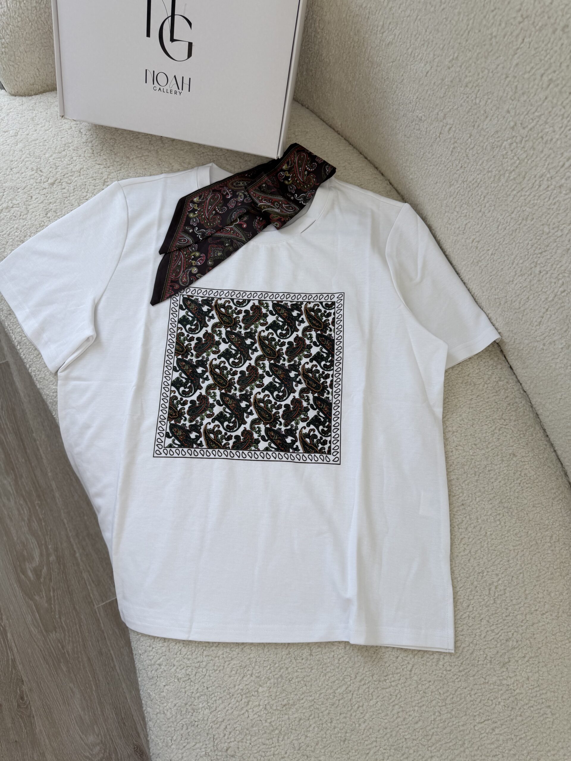 Pull Foulard Chic