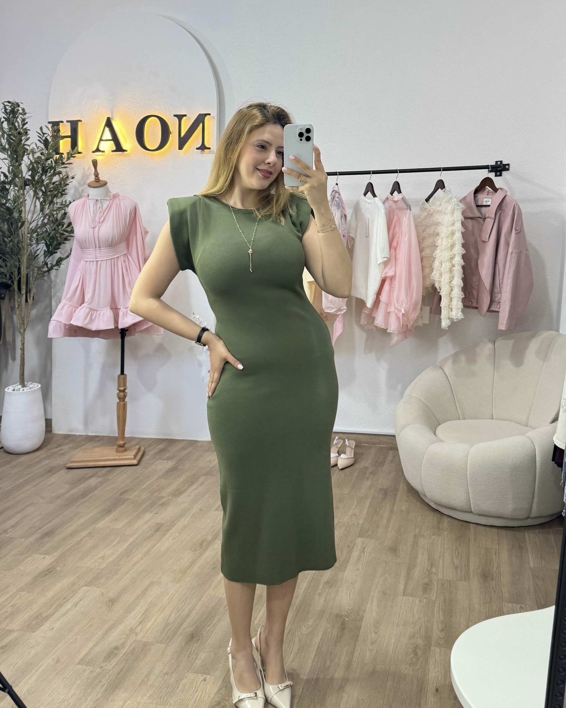 Robe Mila - NOAH