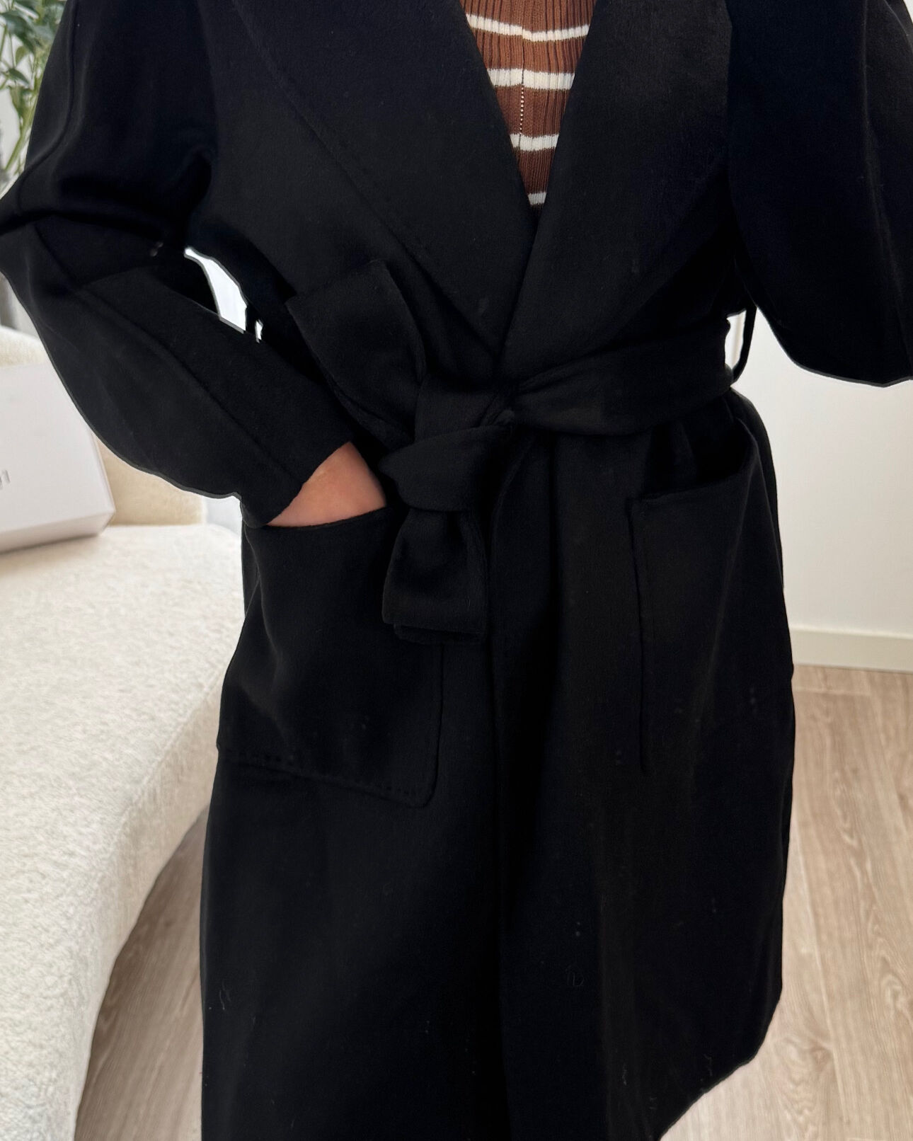 Manteau Noir Avec Capuche - NOAH
