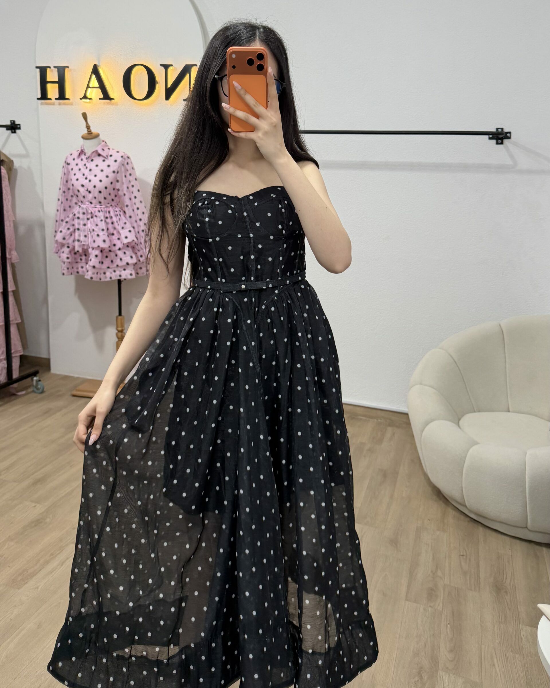 Robe Noire à Pois - NOAH