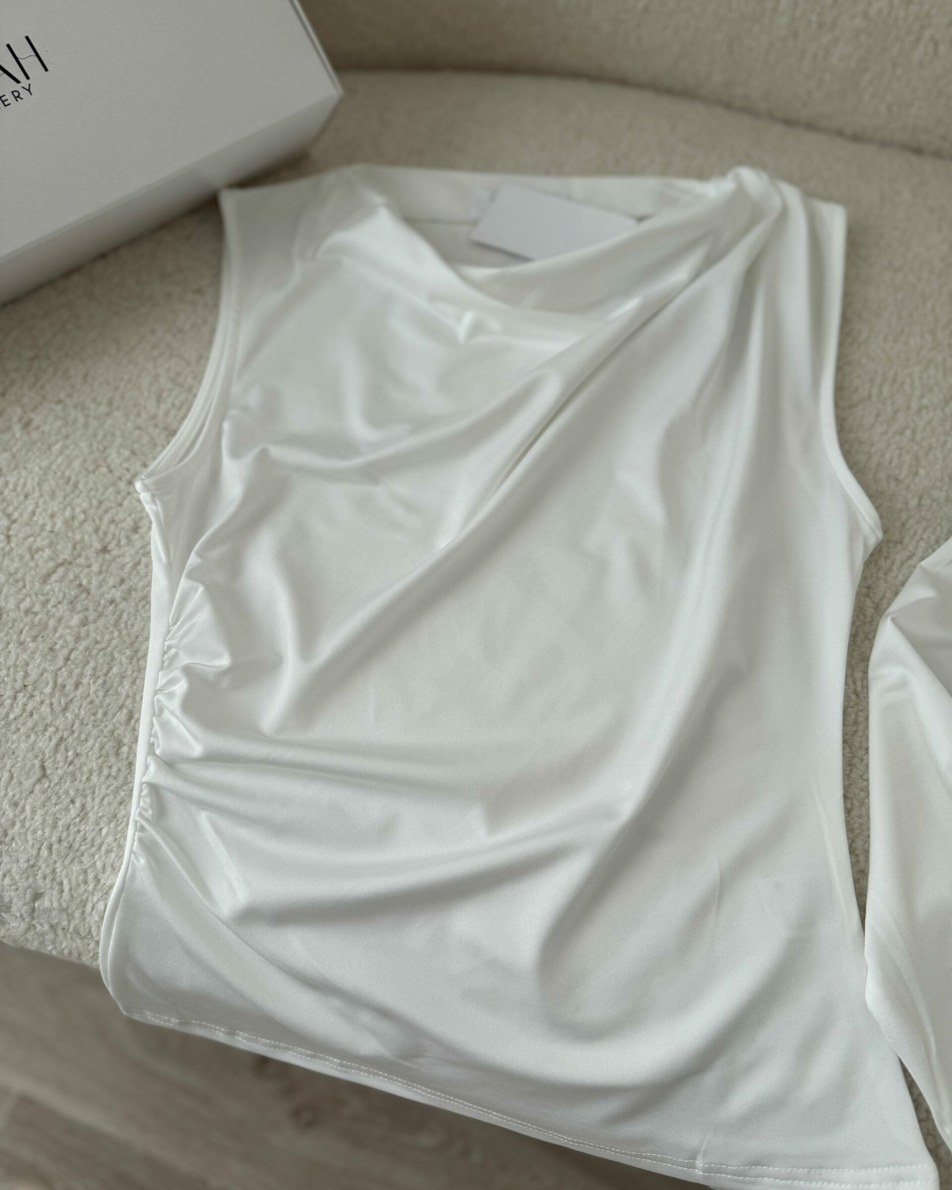 Pull Basic Blanc Sans Manches - NOAH