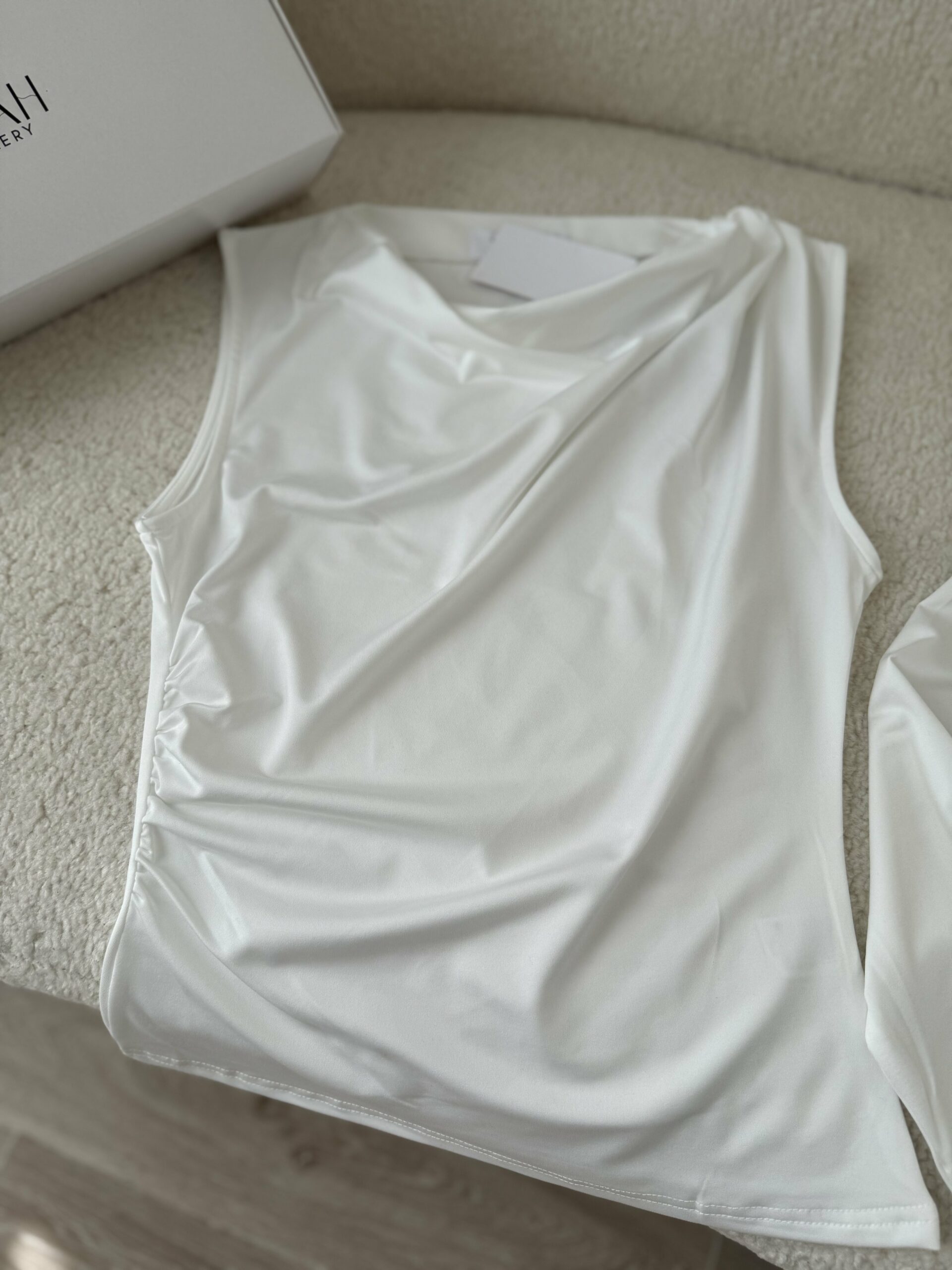 Pull Basic Blanc Sans Manches - NOAH
