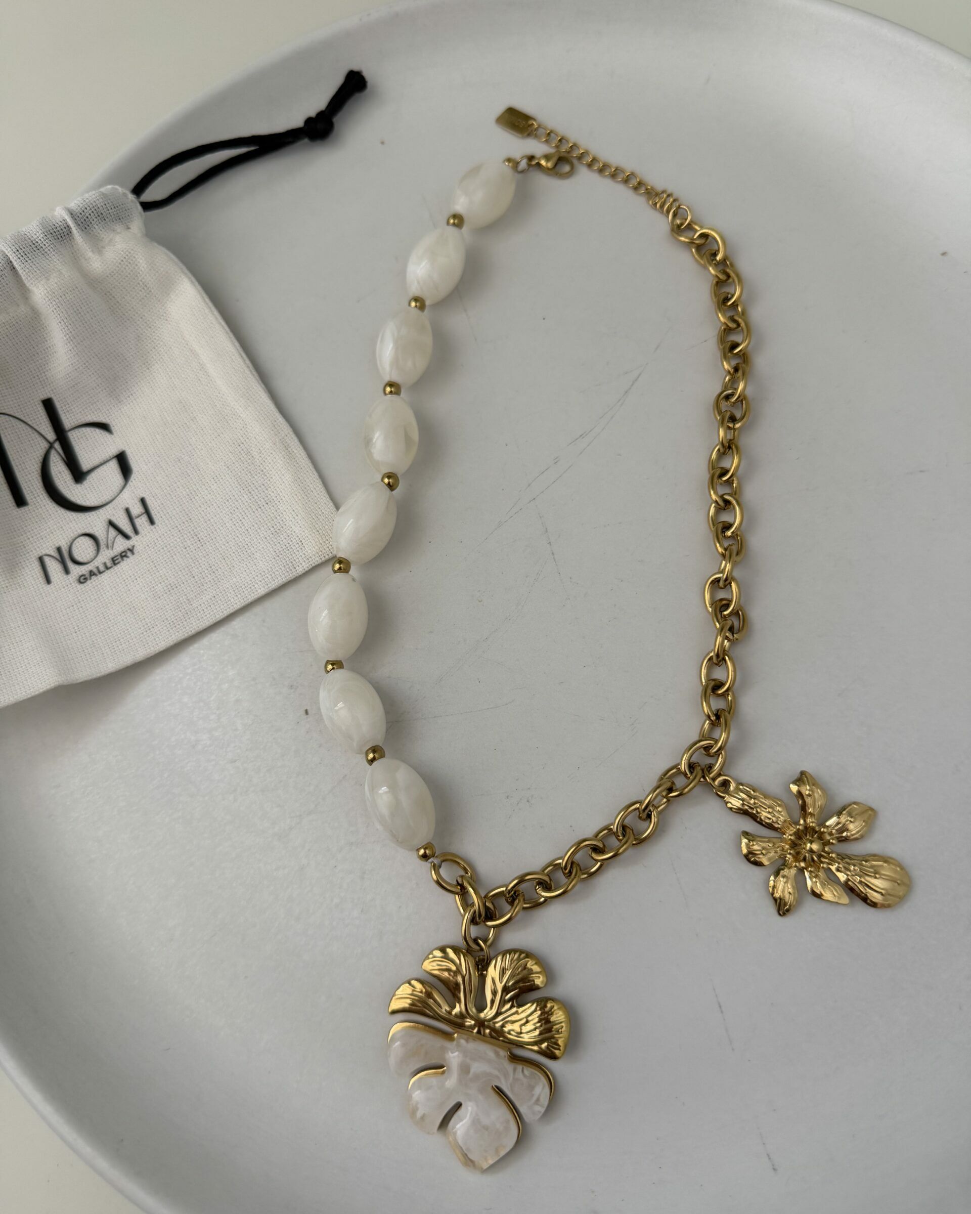 Collier Plume - NOAH