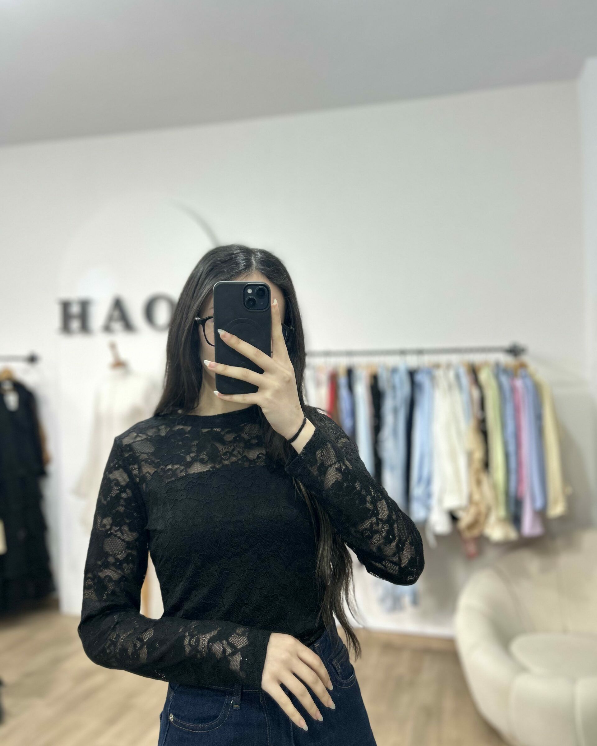 Pull Noir Dentelle - NOAH