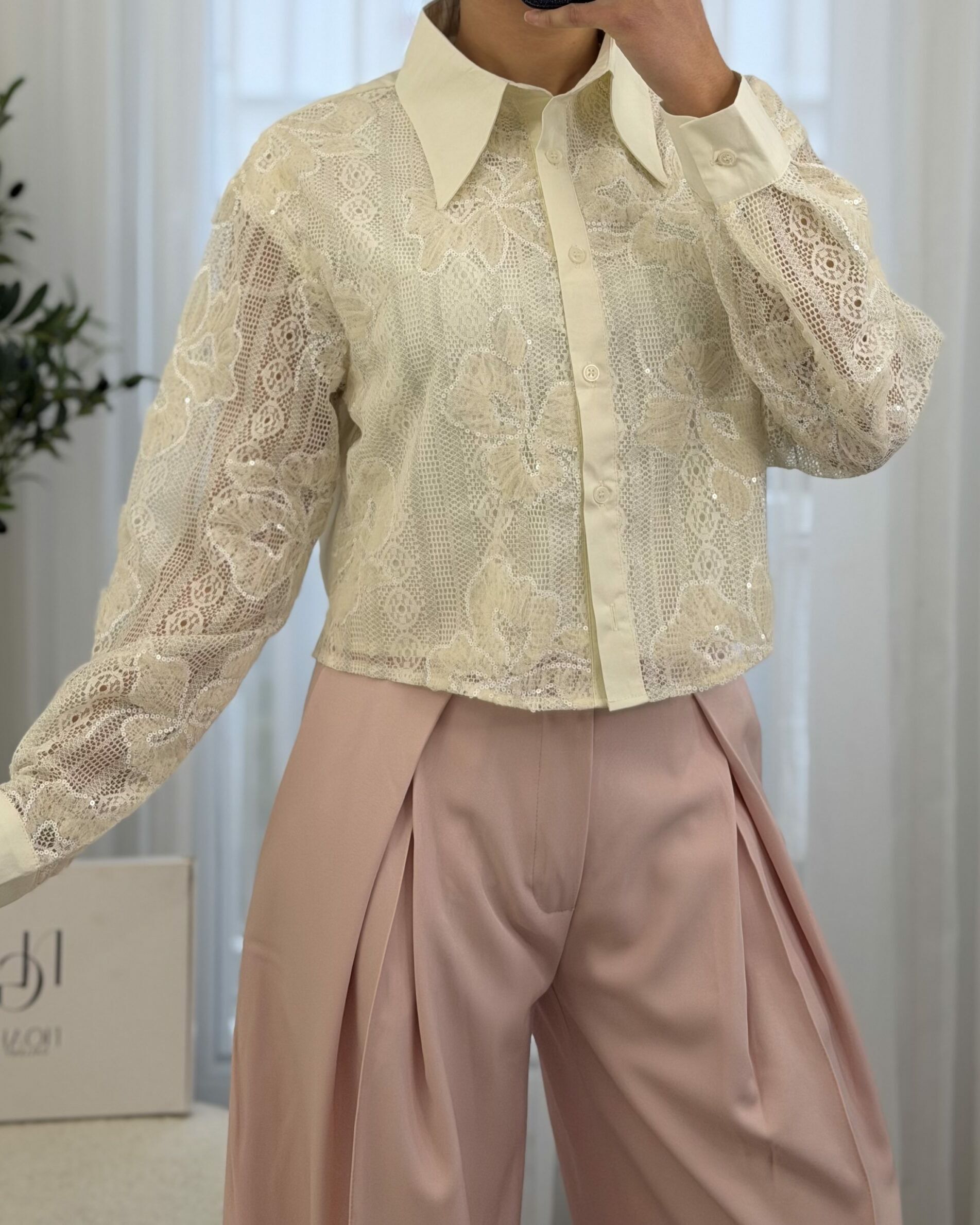 Chemise Élégance Dentelle - NOAH