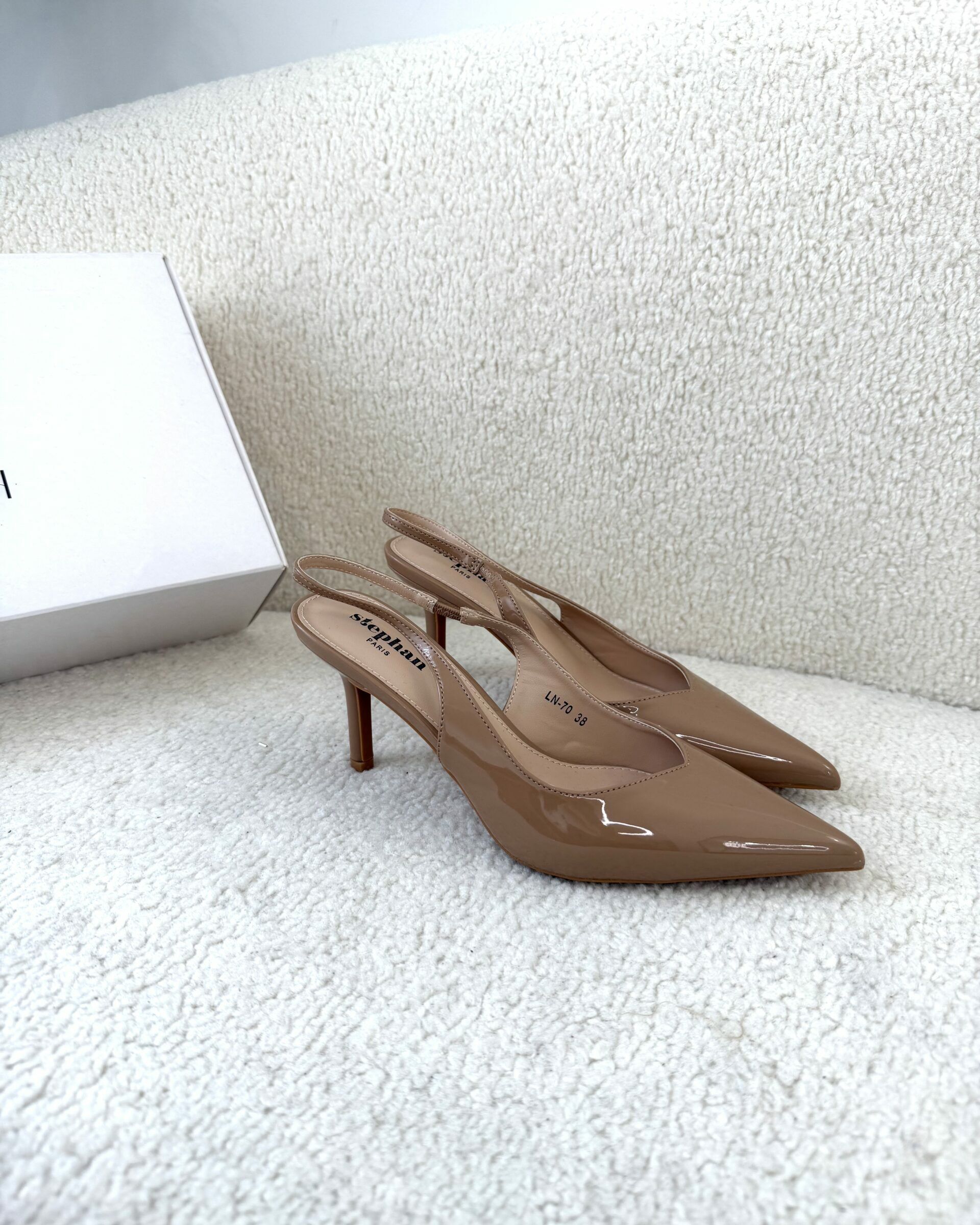 Escarpins Nude Élégance - Chaussures - NOAH