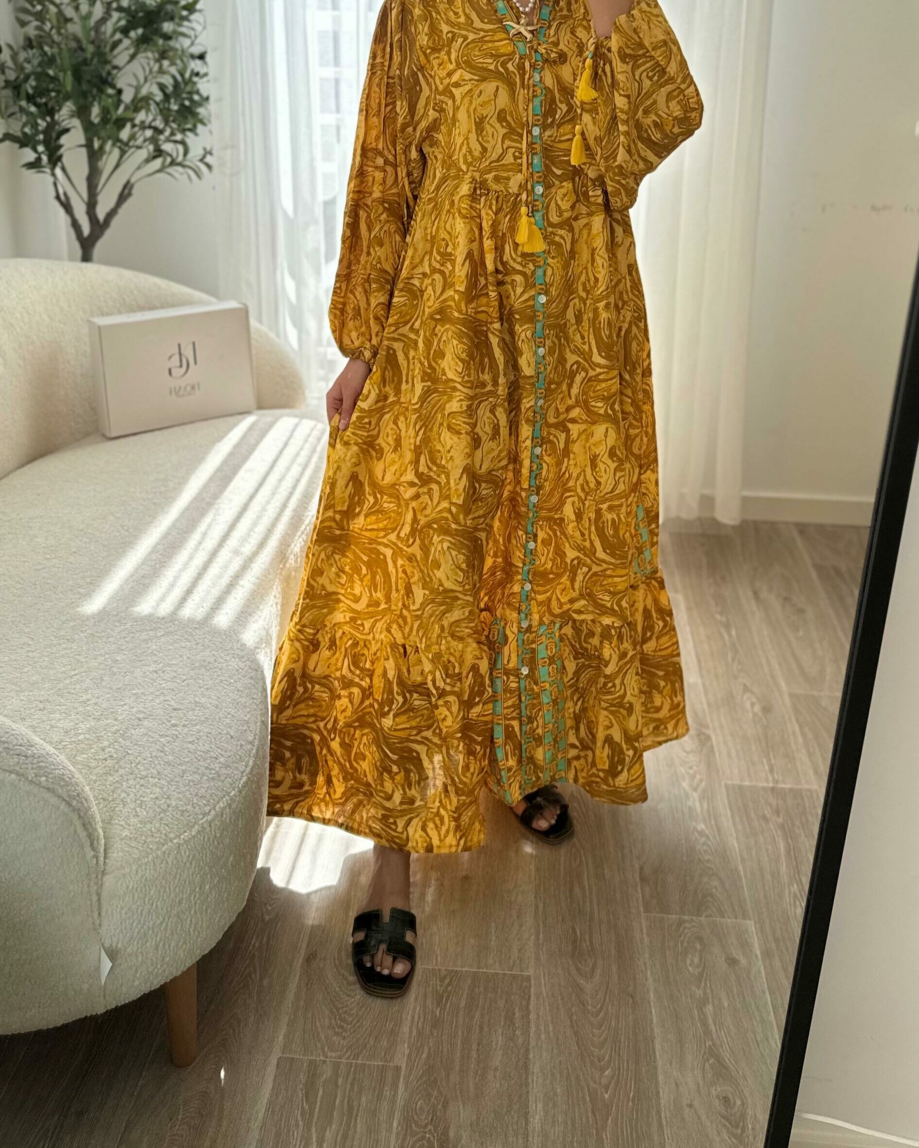 Robe Tourbillon d'Or - NOAH